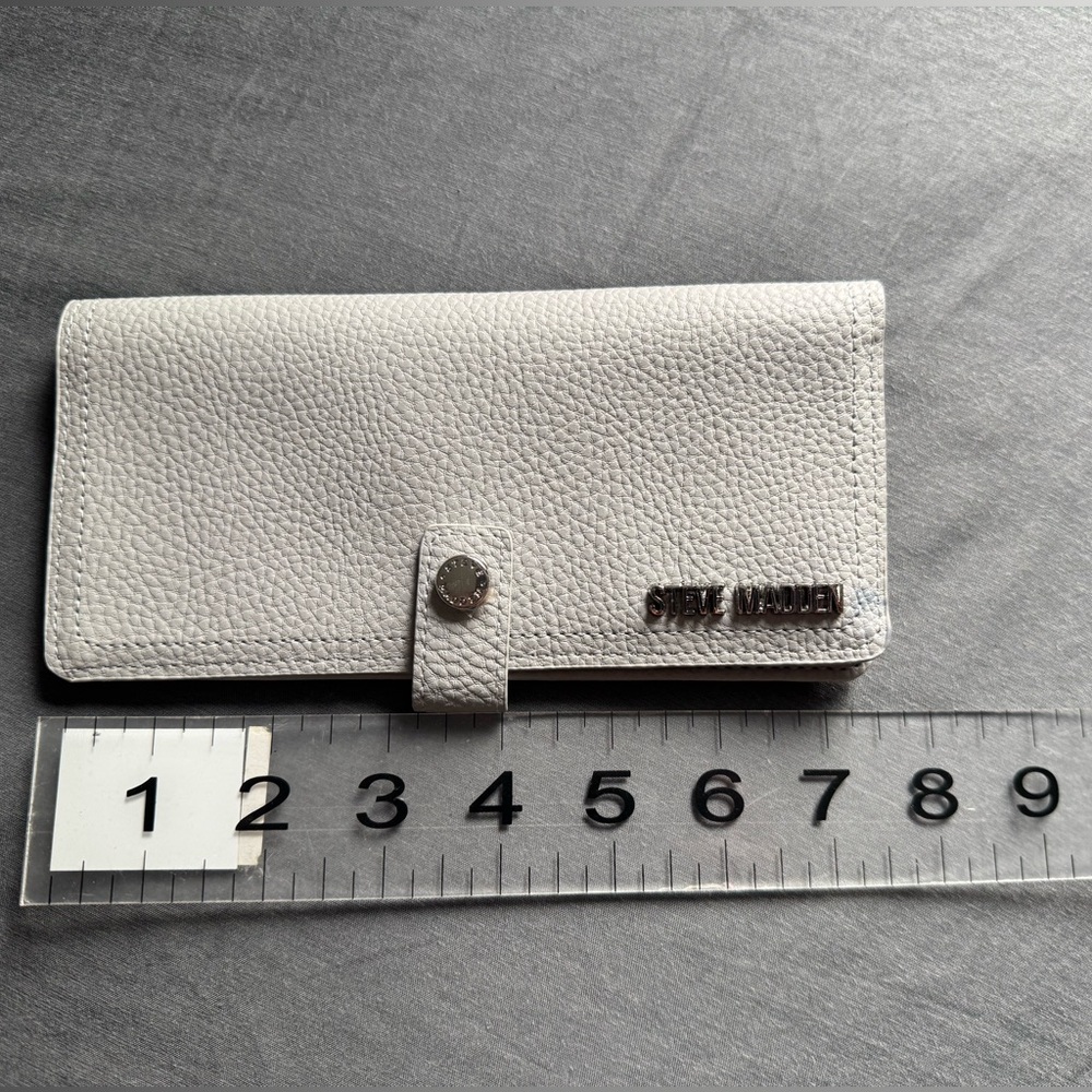 STEVE MADDEN GREY WALLET